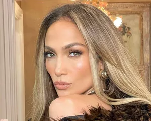 Jennifer Lopez Tried Out Summer’s Butter Yellow Nail Trend